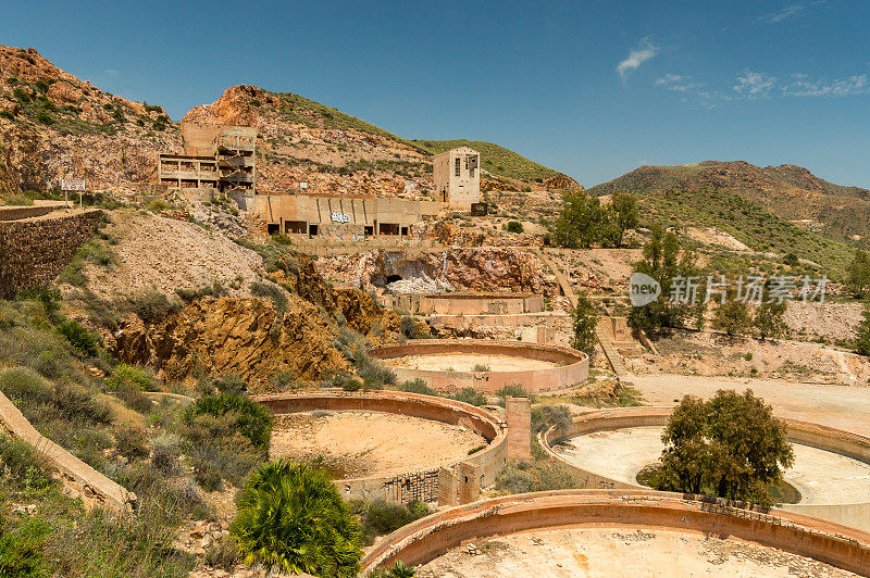 西班牙自然公园de Cabo de Gata - Nijar的废弃矿井(自然保护区)